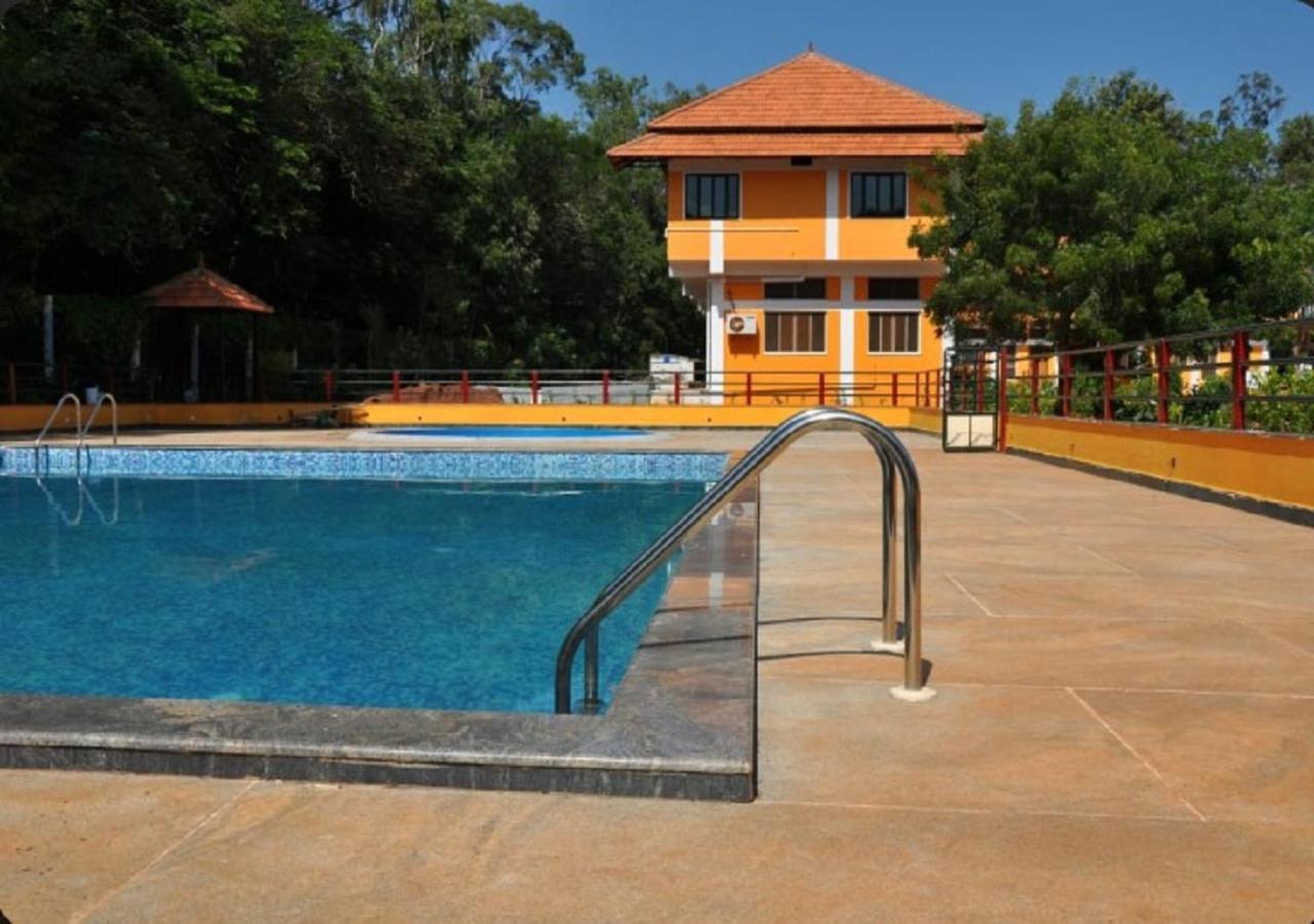 Auro Wellness Castle Hotel Pondicherry Luaran gambar